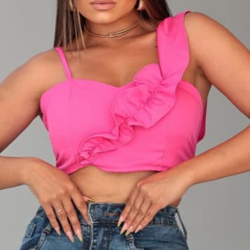 Cropped 3D Lançamento Moda Blogueira Detalhe Transversal Moda Verão 2024