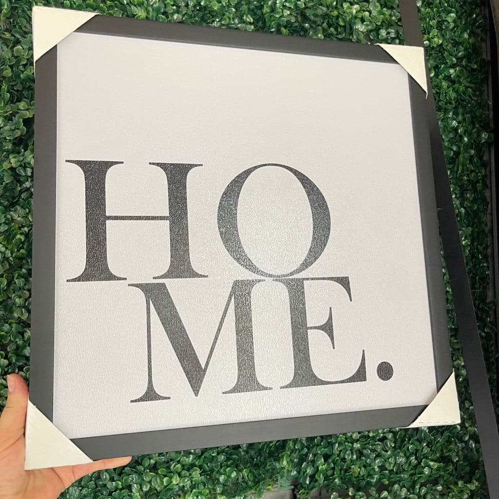 Quadro para caixa de luz resinado com moldura  53x53   HOME. (fundo branco)
