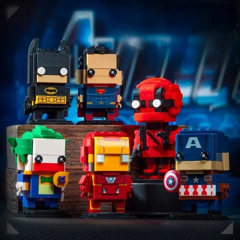 LEGO BRICKHEADZ - BONECOS LEGO PERSONAGENS DA MARVEL E DC - CAPITAO AMERICA/Batman/Superman/Coringa