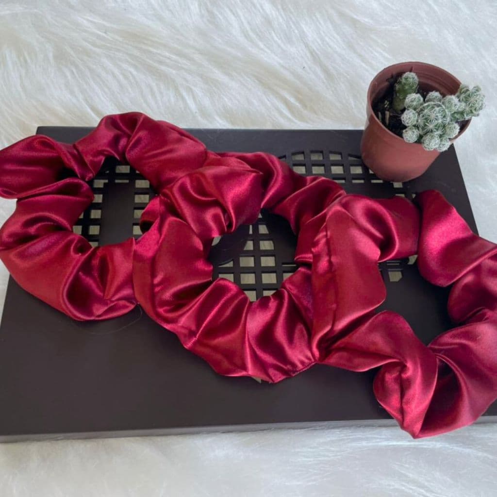 Xuxinha de Cetim Scrunchie Frufru Buxinha Prendedor de Cabelo