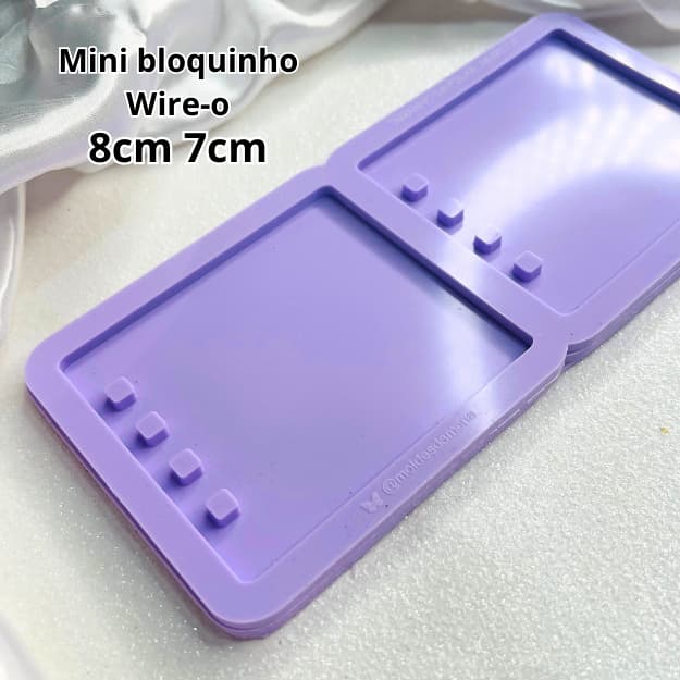Molde de silicone  para resina mini fichário capa de resina. Com furo para wire-o quadrado.