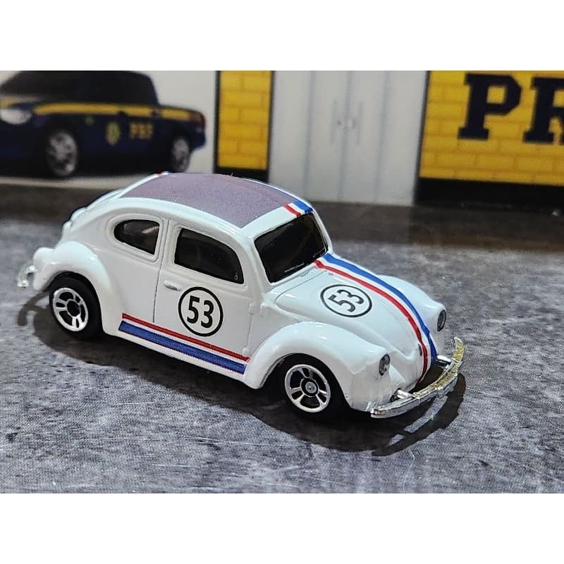 HERBIE 53 VW FUSCA CUSTOM ESCALA 1.64 TAMANHO 7CM 7CM PRODUTO NOVO ACOMPANHA EMBALAGEM DE ACETATO METAL MARCA MAISTO.