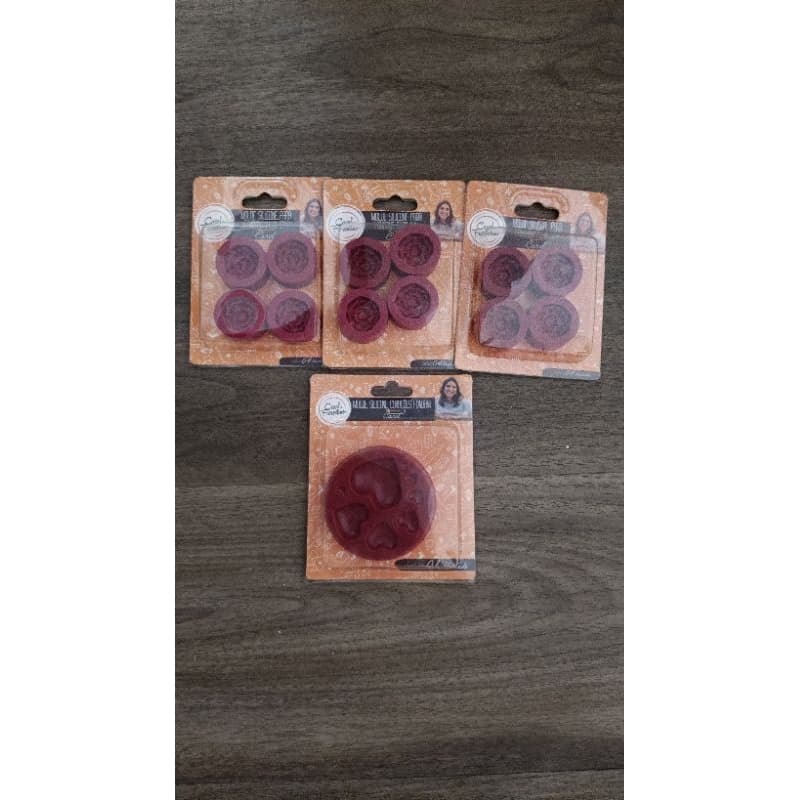 KIT MOLDE DE SILICONE Molde Silicone P/fondant Flor Carol C/4 Yazi Vermelho E MOLDE DE CORAÇÃO