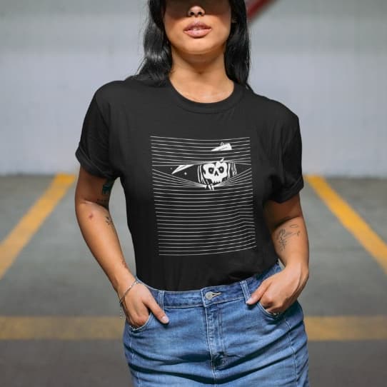 Camiseta preta basica estampa de caveira. Camiseta tecido malha fria feminina
