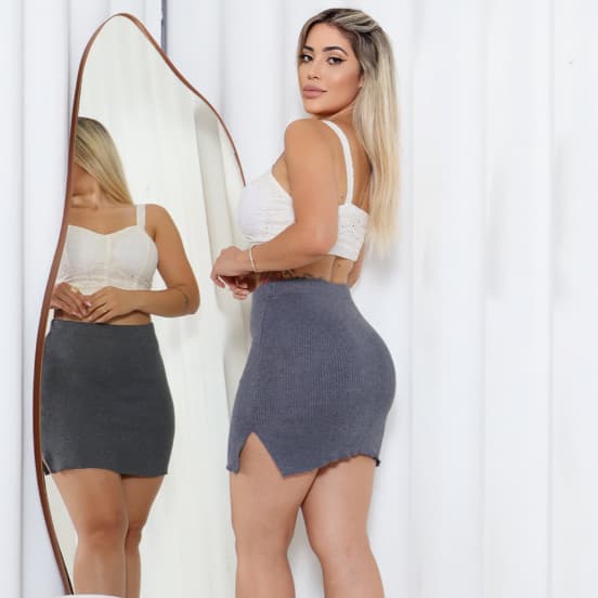 Saia Curta Feminina Trico Elegante com Ótimo Caimento