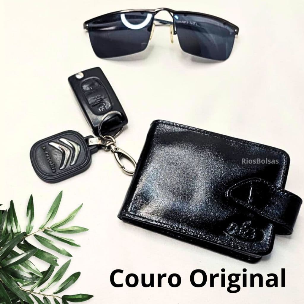Carteira Masculina Em Couro Com Fechamento Em Botão José