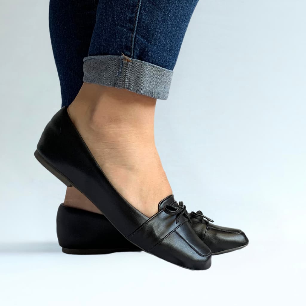 Sapatilha Mocassim Feminina Confortável Bico Quadrado Preto Laço Infinito Elegante