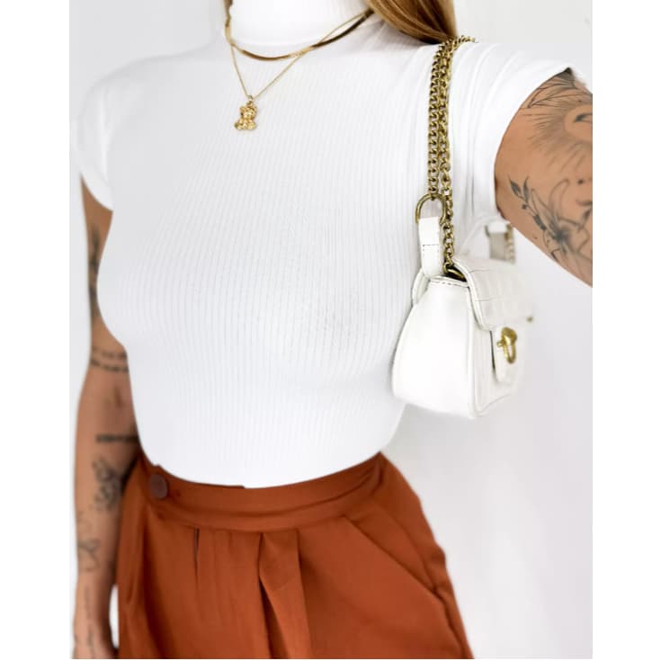 Blusa Petit – Delicadeza e Estilo para Looks Modernos e Versáteis