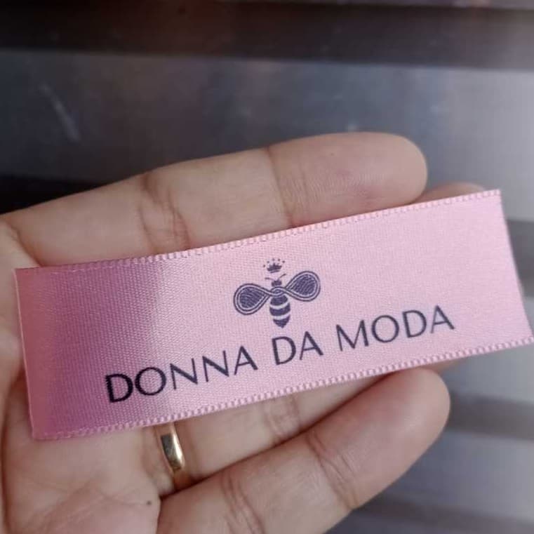 50 Etiquetas de Cetim 2x10cm SELADAS - Não desfia