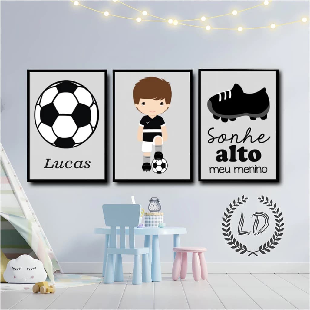 Quadros Decorativos Infantil Mosaico Menino Jogador de Futebol + Nome Personalizado