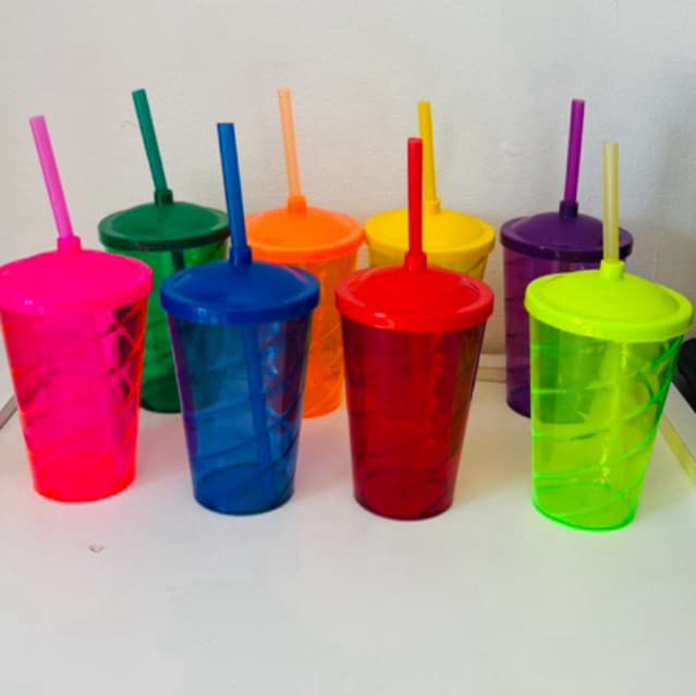 Kit 30 Copos Twister 400 ml em acrilico com tampa e canudo