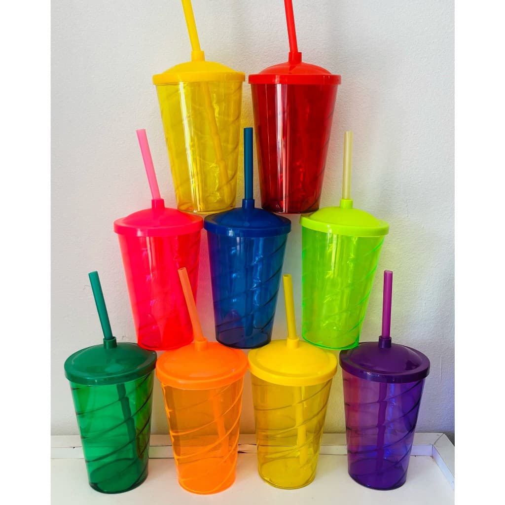 kit com 15 unidades copo Twister 400ml em acrílico com tampa e canudo para lembrancinhas