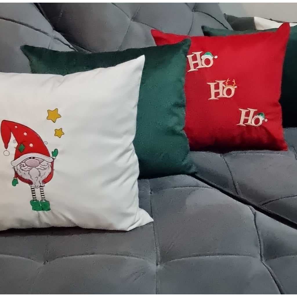 Kit com 5 Capas De Almofadas decorativas de natal. Tecido Sued varias opções de cores, medida 42x42 Com Zíper invisível.