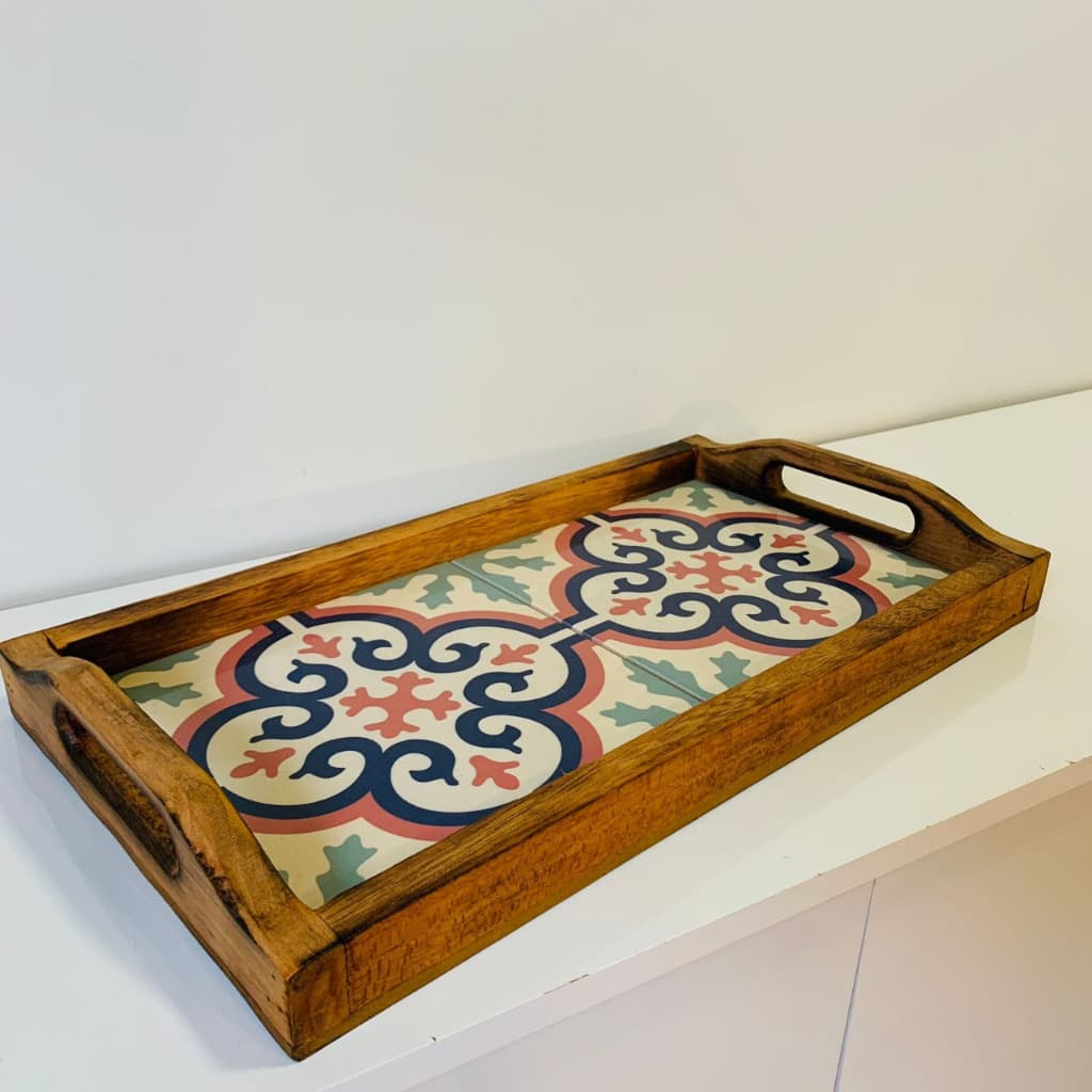 Bandeja café da manhã madeira rustica azulejo hidraulico  decoração fino acabamento exclusivo