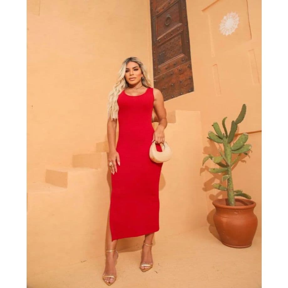 Vestido colado feminino regata malha canelada midi tubinho