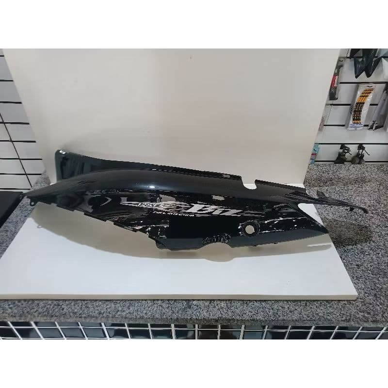 Carenagem lateral Honda Biz 125 2009 (lado esquerdo) original nova