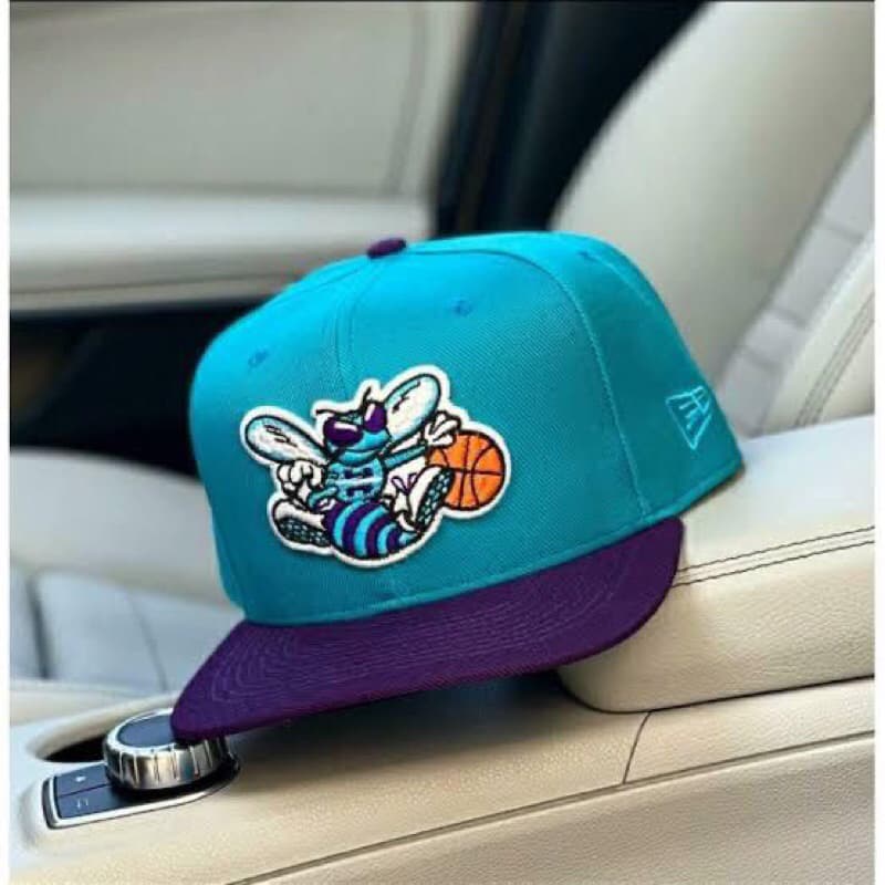 Boné Aba Reta Charlotte Anos 90’ Com Regulagem / Masculino e feminino / SnapBack/  Bordado