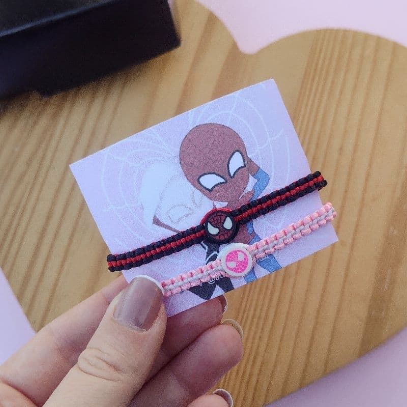 Pulseiras homem aranha e gwen - Casal ou Amizade - Macramê