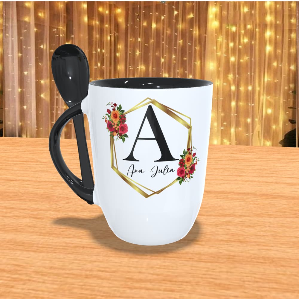 caneca branca 325ml com interior alça e colher preta personalizada com inicial e nome com flores rosa azul girassol
