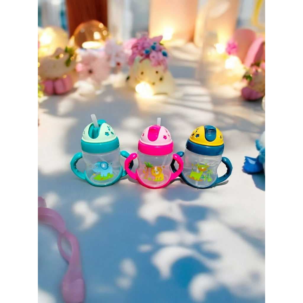 Copo Infantil Com  Canudo Retrátil De Silicone  BPA FREE 240ml Anti Vazamento
