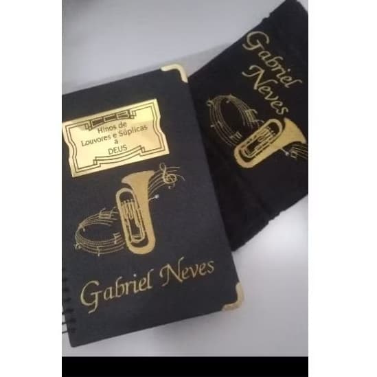 Combo hinário bordado + plaquinha em acrílico personalizada com  os instrumentos musicais tocado na ccb