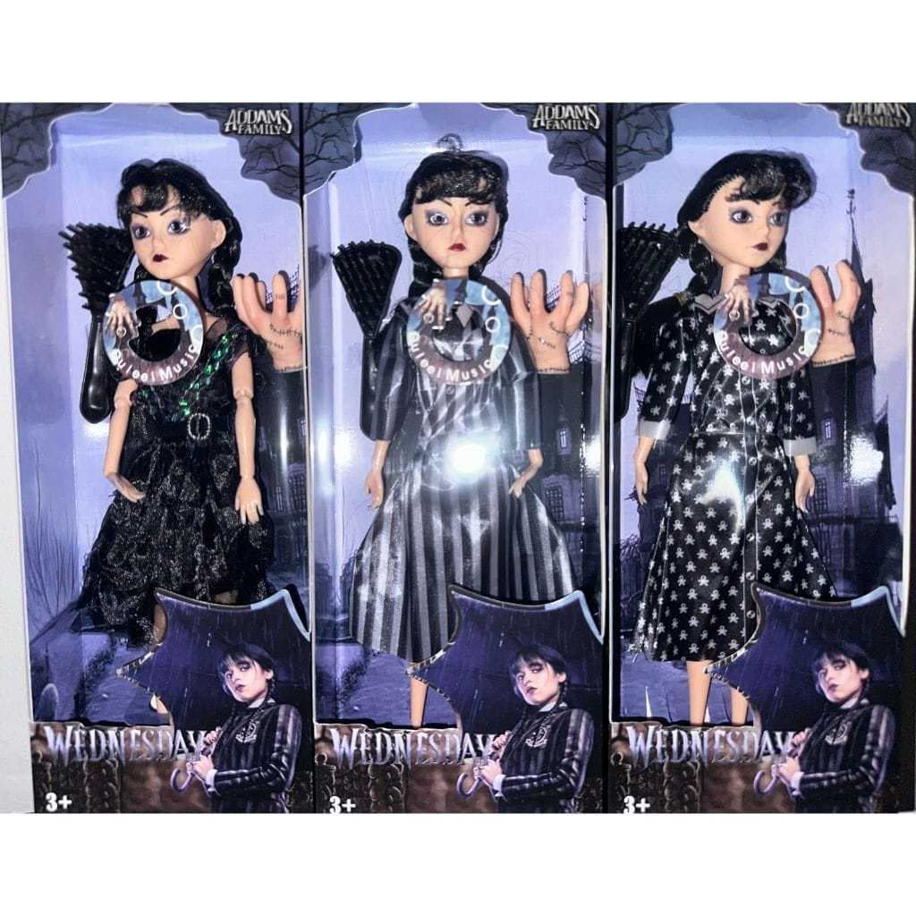 Boneca Wandinha Musical