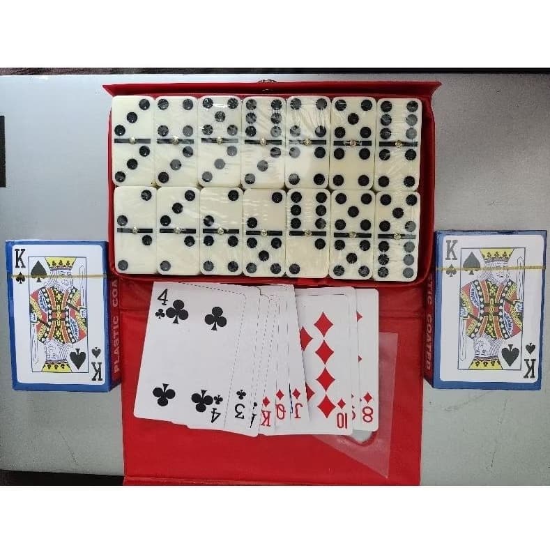 Kit Dominó  e Jogo de Baralho Cartas de Papel