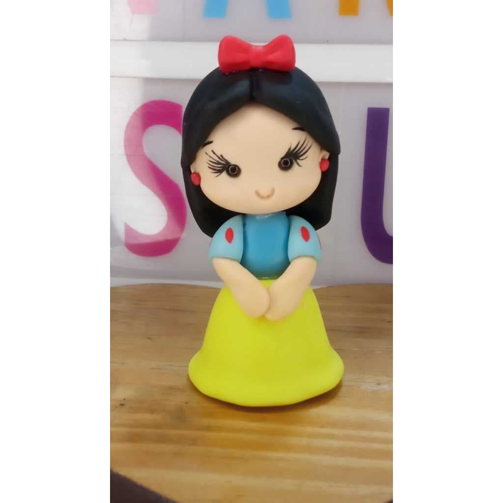 Enfeite de mesa branca de neve