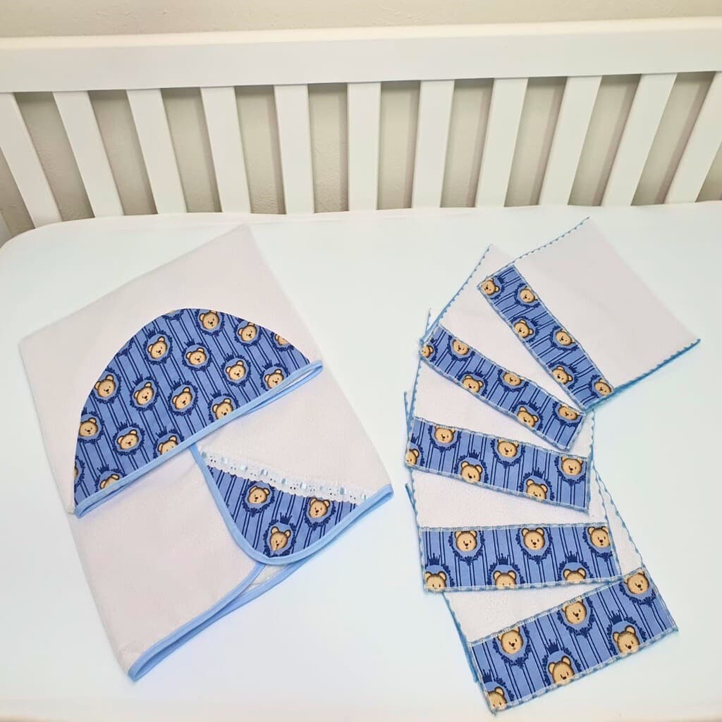 Kit Toalha de Banho Bebê com Capuz + 5 Toalhinhas de Ombro e Boca Sortidas - Enxoval Completo