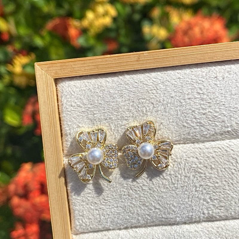 Brinco Feminino Trevo Banhado a Ouro 18k