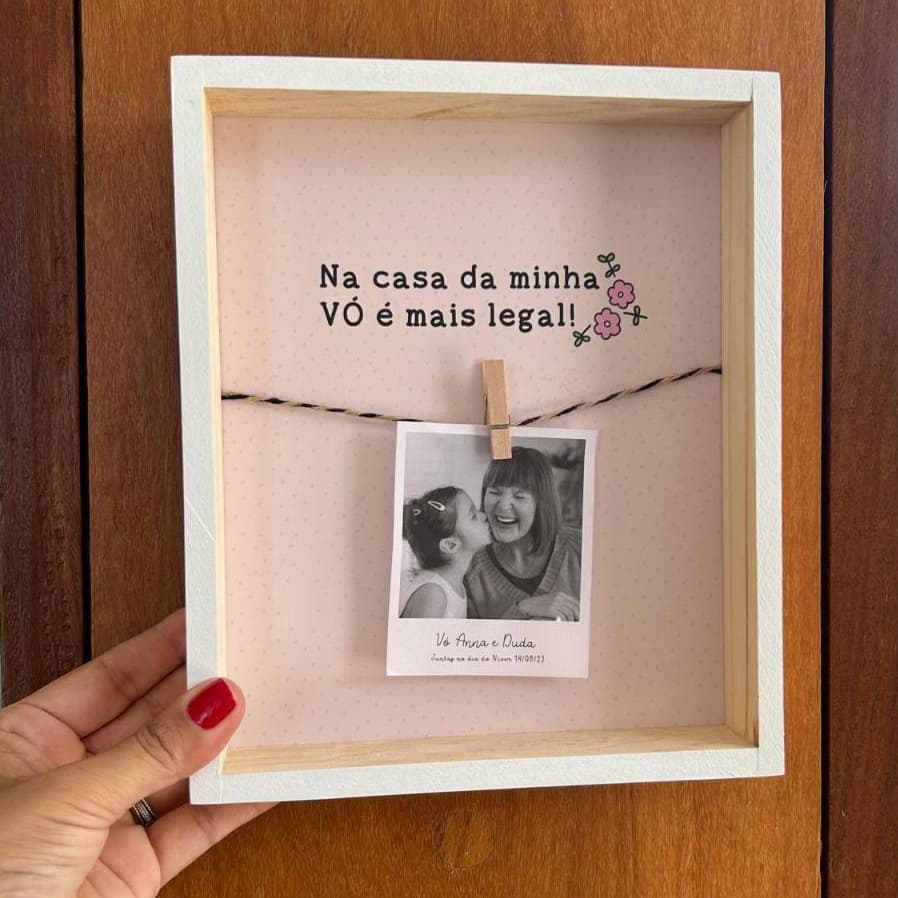 Porta Retrato Polaroid Mãe Avó Dinda e Famíla Moldura em Pinus