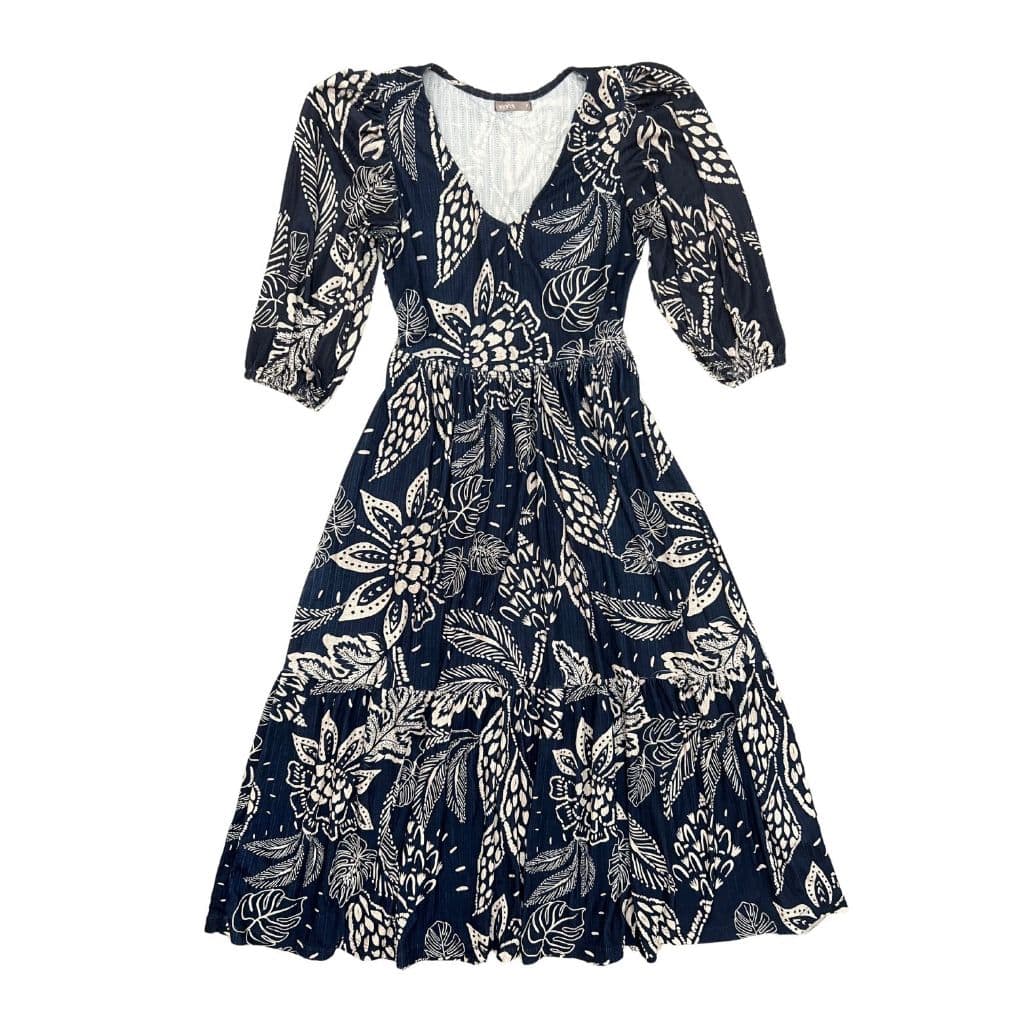 Vestido longuete decote v estampa floral marinho acinturado