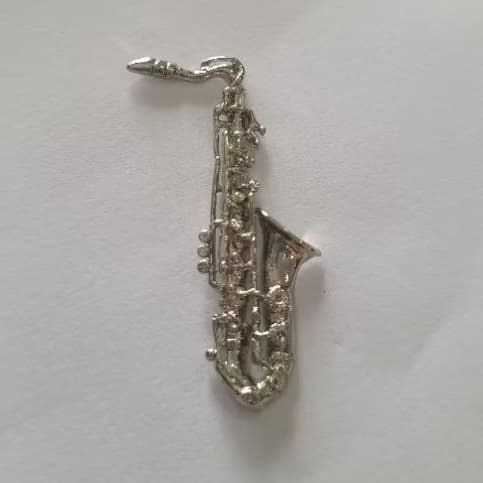 Boton para Lapela de Blazer Sax Tenor Niquelado