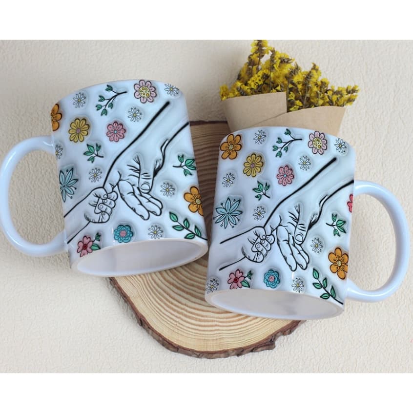 Caneca com nome personalizada Mãe filhos mãozinhas porcelana presente dia das mães avós