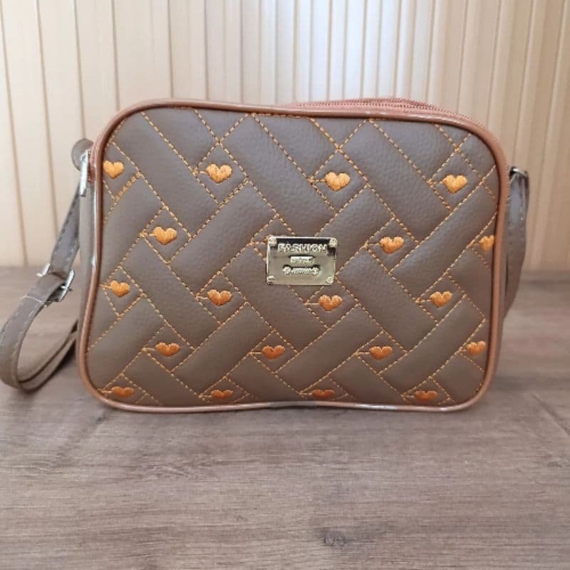Bolsa  Feminina Transversal  bolsinha Elegante com Textura e Coração