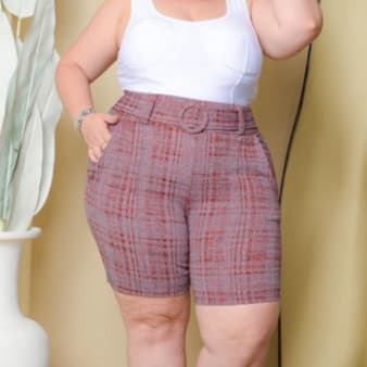 Shorts  feminina plus Size jackar linho mesclado com cinto fixo