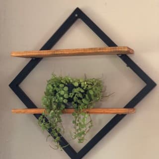Quadro Nicho Suporte para plantas suspensas feito em metal e madeira pinus nicho decoração de interior