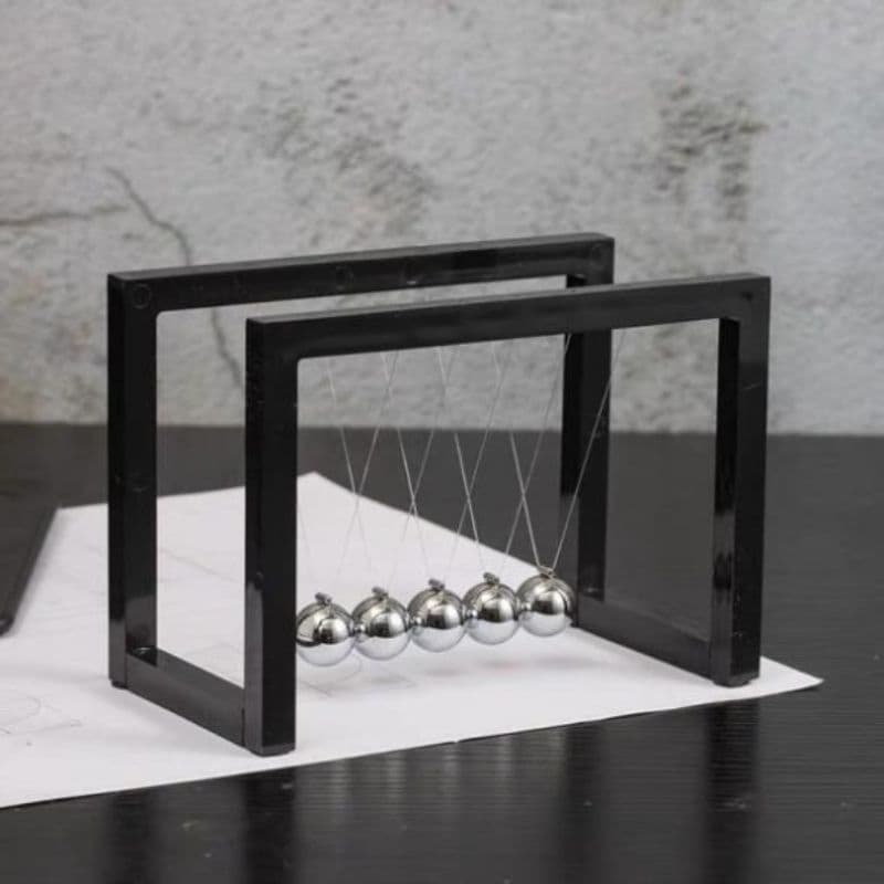 Pêndulo De Newton Enfeite Decoração p/ Sala Escritório Balance Balls