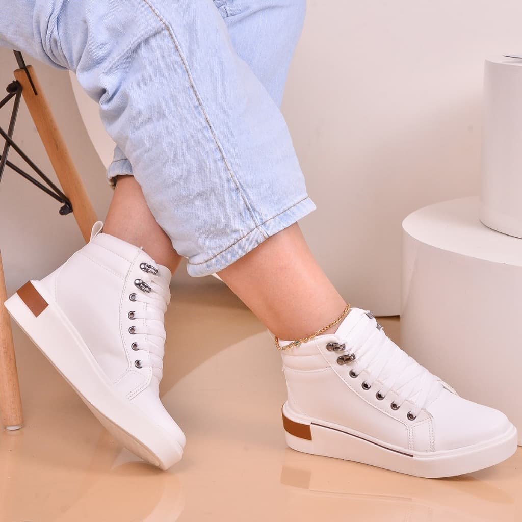 Bota Branca Feminina Plataforma Cano Curto Botinha Casual Tênis Bota Moda Confortável Cadarço