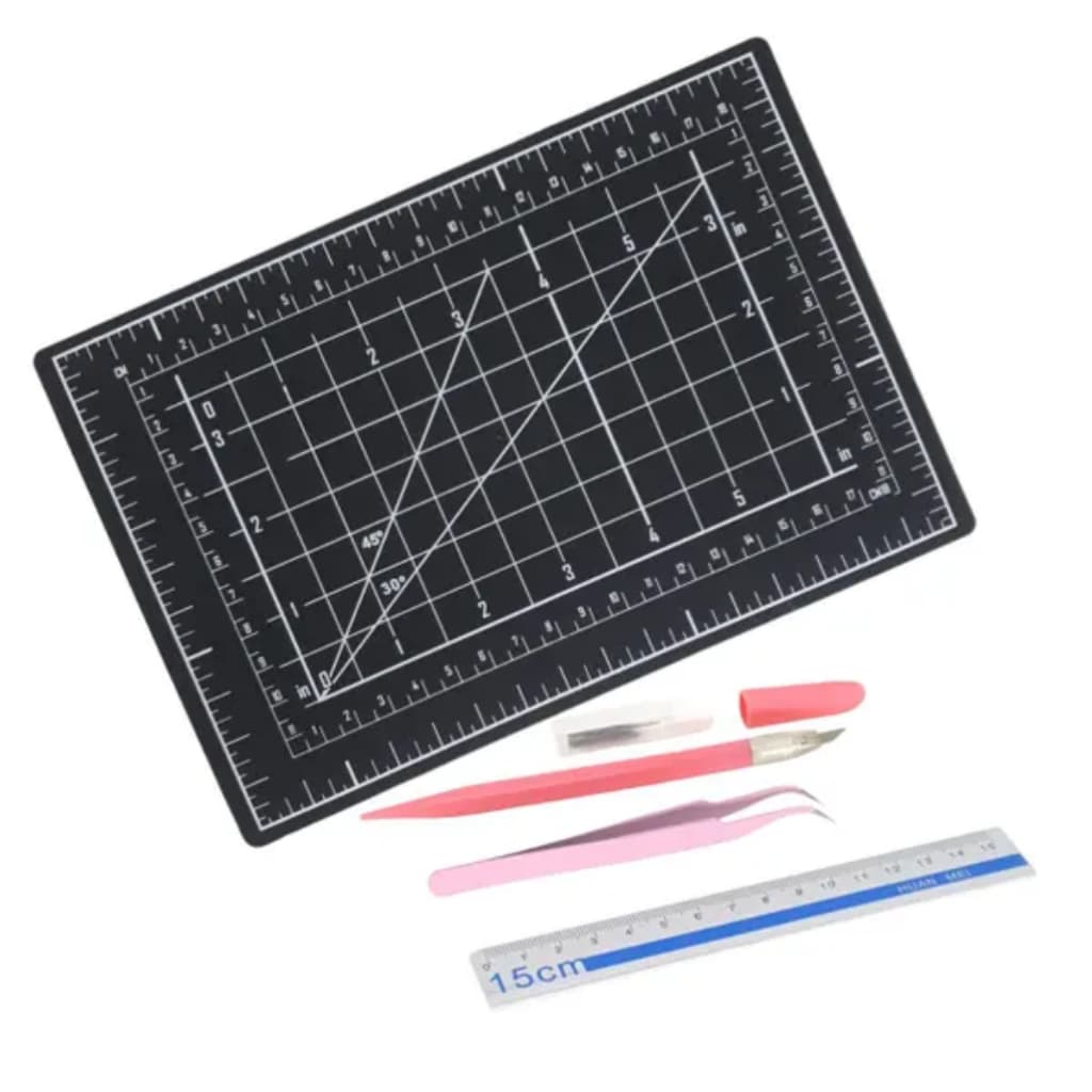 Kit Base de Corte 22x15 A5 com Régua Estilete de Precisão Lâminas e Pinça Scrapbook Artesanato