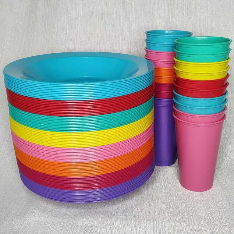 KIT 20 PRATOS REDONDO  +20 COPOS PLÁSTICOS COLORIDO REFORÇADO PARA ALIMENTO