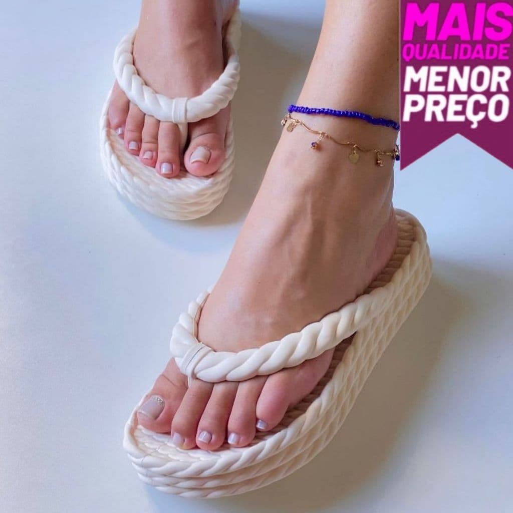 Tamanco Ortopédico 3 Tiras: Conforto e Estilo em Cada Passo!
