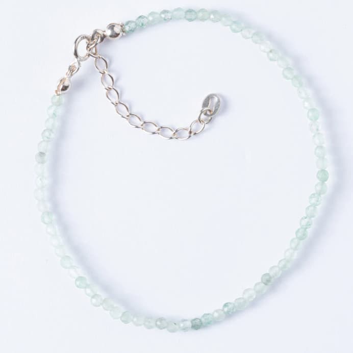Pulseira Minimalista Facetada de Cristal de Quartzo Verde com Fecho de Prata 925 - Abundância
