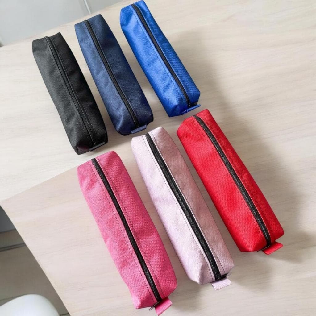 Estojo Escolar Nylon C/1 Zíper Material  Escolar-- ESTOJO ESCOLAR 2025(1 ZÍPER)