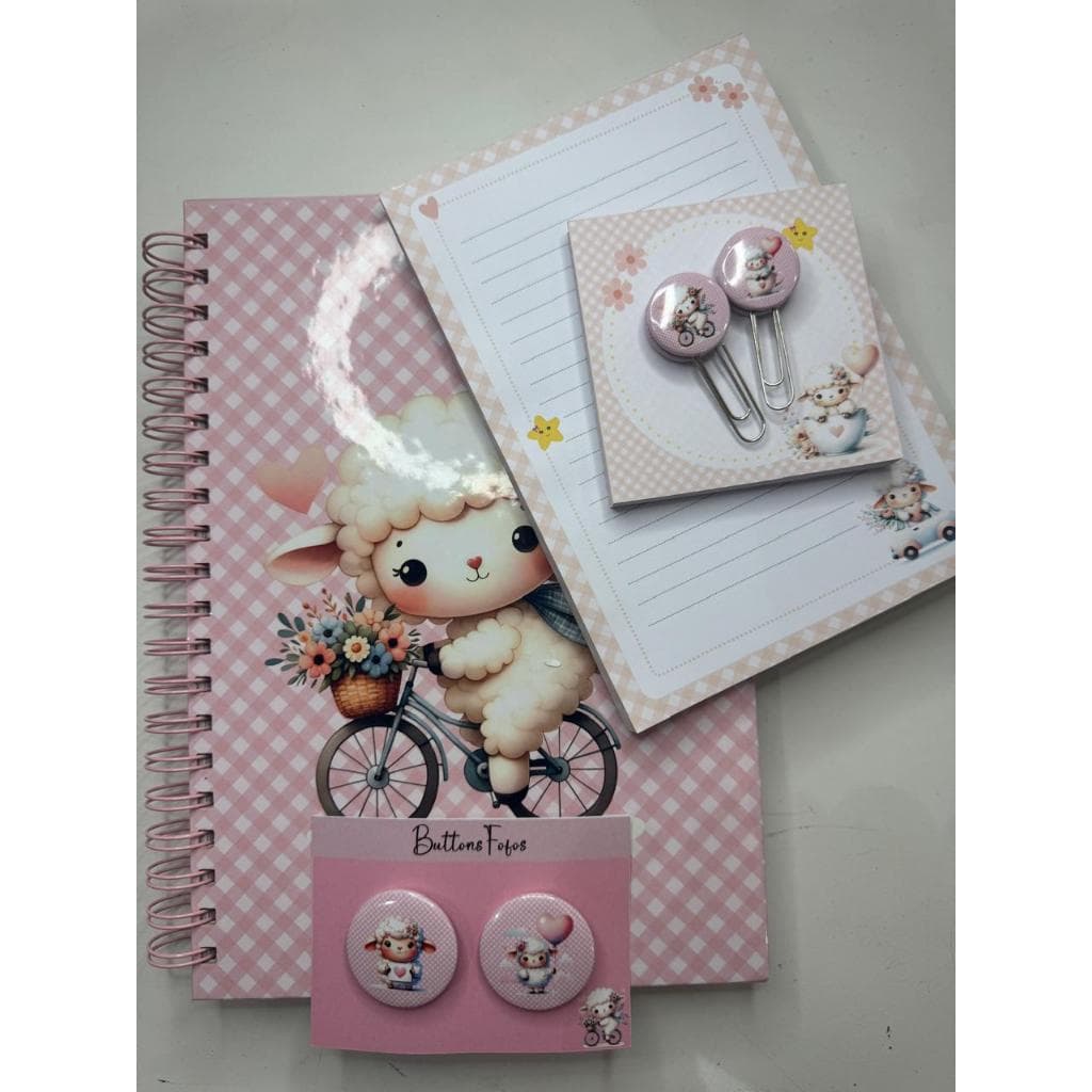 Papelaria fofa. Caderno fofo Ovelhinha com 100 folhas, 2 blocos de anotações, 02 clips e 2 buttos