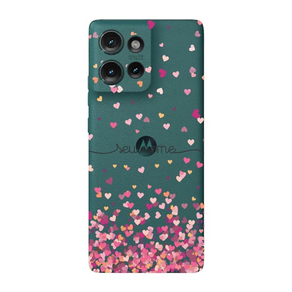 Capinha para Moto Edge 50 Anti Impacto Personalizada - Chuva de corações rosa com nome