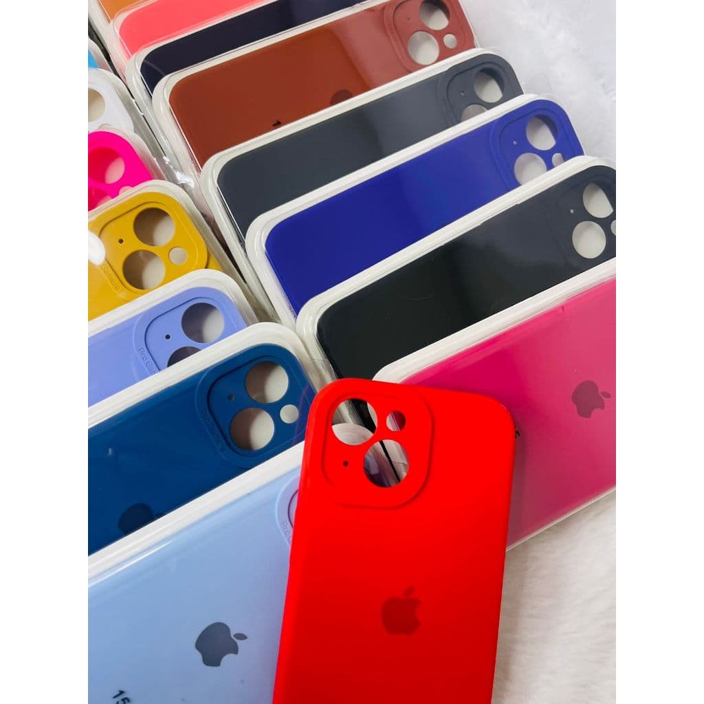 CAPA CAPINHA CASE PARA IPHONE 15 NORMAL A SILICONE INTERIOR AVELUDADA COM CÂMERA FECHADA......