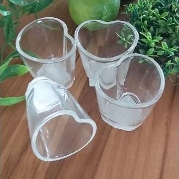 Conjunto com 4 Copos Shot Coração de Vidro Incolor - 50ml