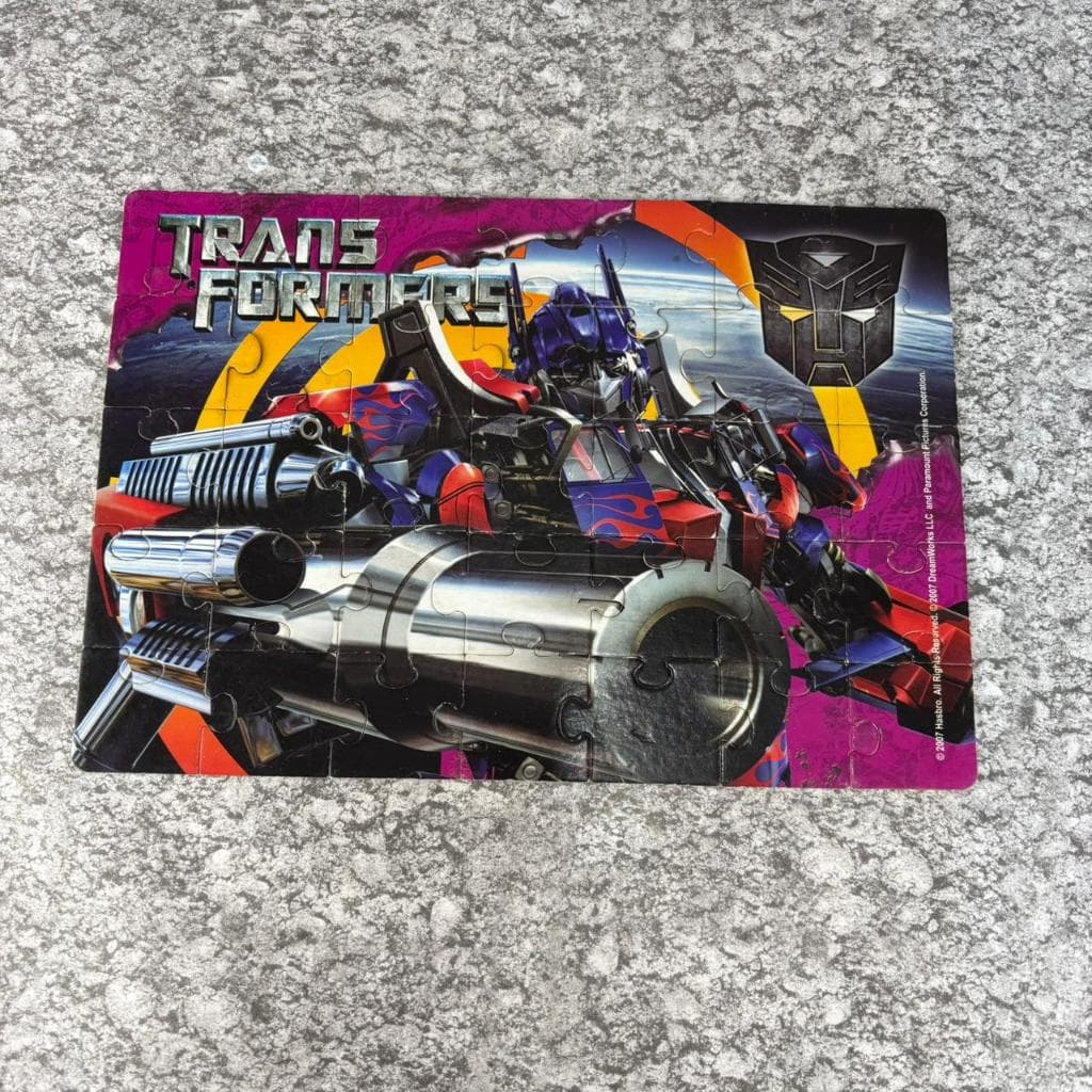 quebra cabeça transformers optimus prime