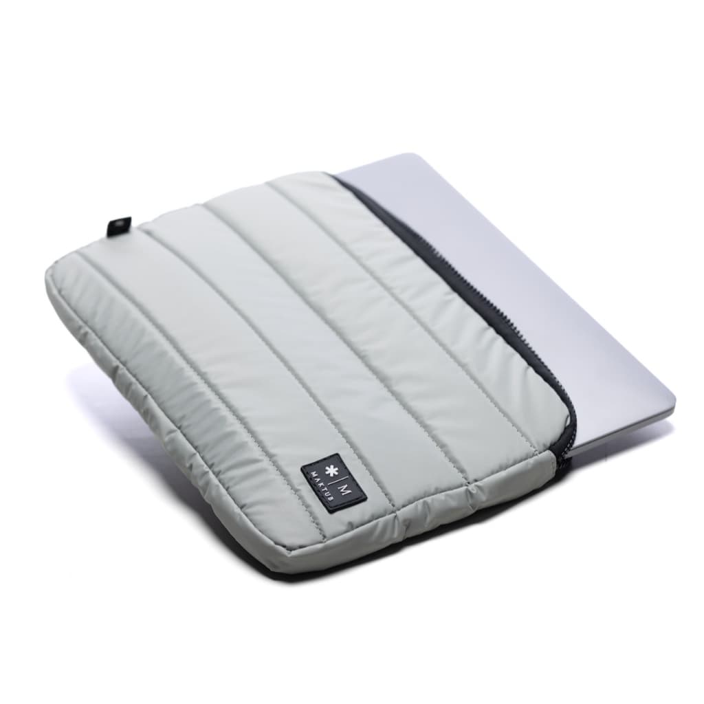 Capa Maktub para MacBook Air 13,3 pol. M1 M2 M3 e M4 em Nylon